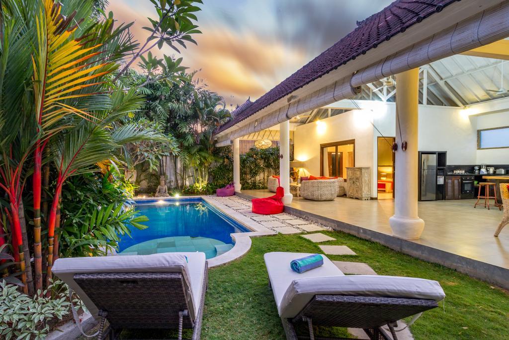 Villa Camelia Seminyak  Exterior photo