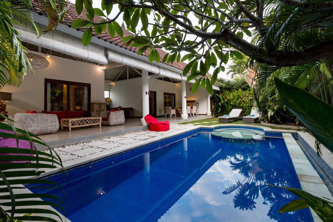 Villa Camelia Seminyak  Exterior photo