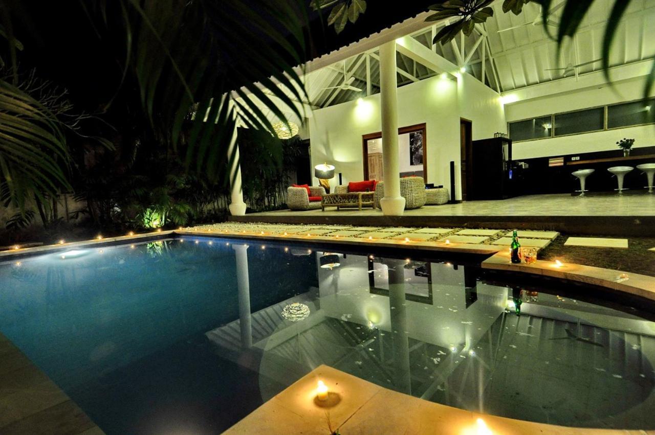 Villa Camelia Seminyak  Exterior photo